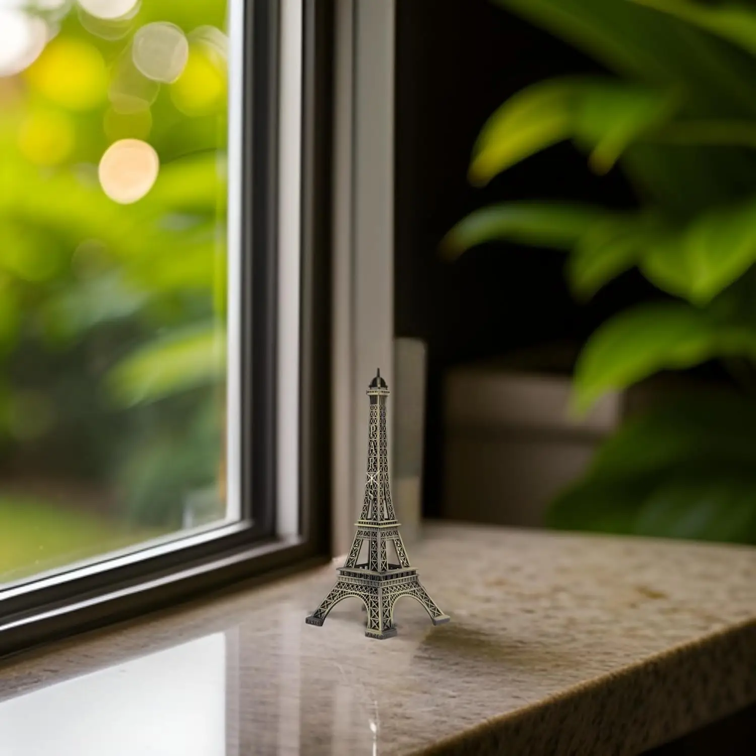 1Pcs Paris Eiffel Tower Statue Metal 15cm5.9Inch Retro style Eiffel Tower Souvenir Paris Eiffel Tower Statue Model Ornament