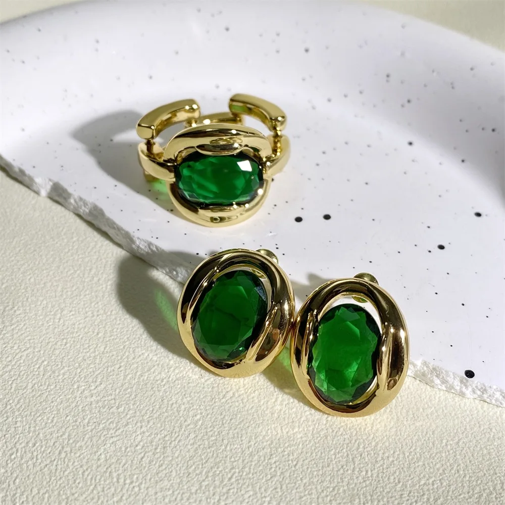 

Vintage Grandmother Emerald Ring