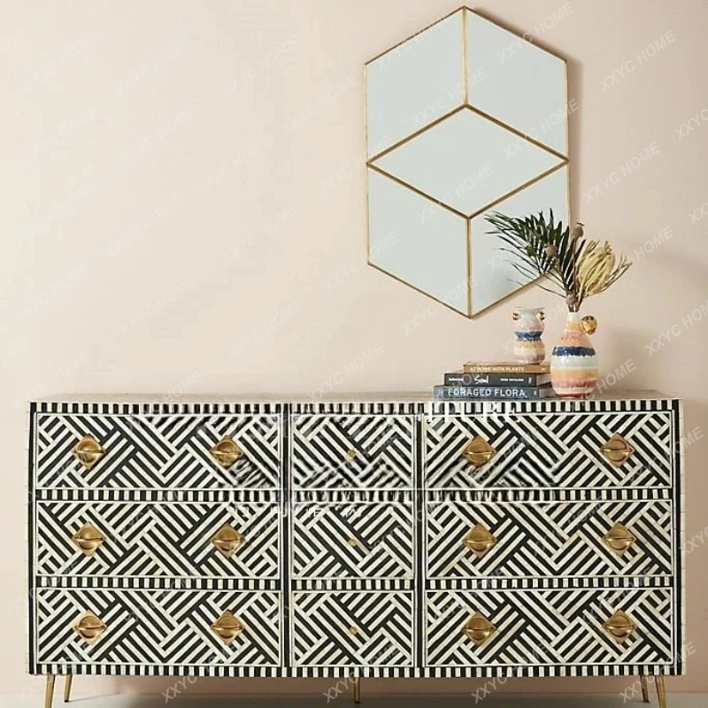 

Мебель из массива дерева LX в неоклассическом стиле, старинный обеденный комод в радужных тонах, окрашенный в полоску шкафчик-тумба.