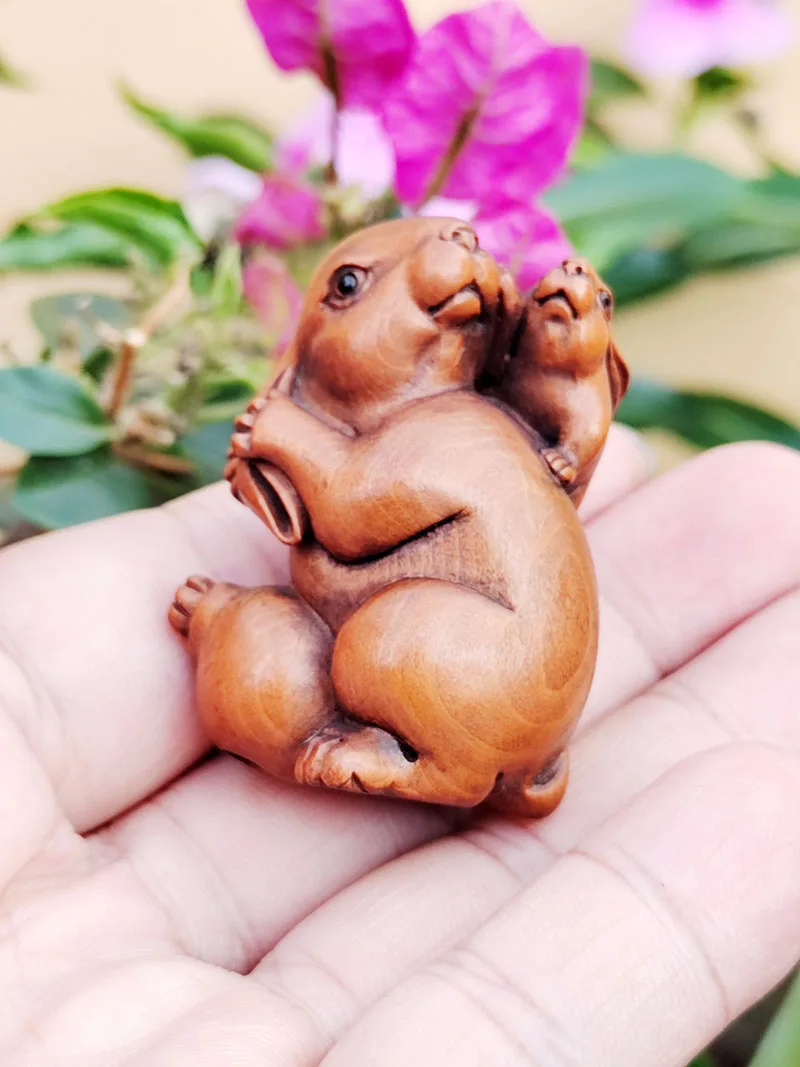 

GX1031 - 20 Years Old 2" Hand Carved Boxwood Netsuke - Rabbit Mom and Baby