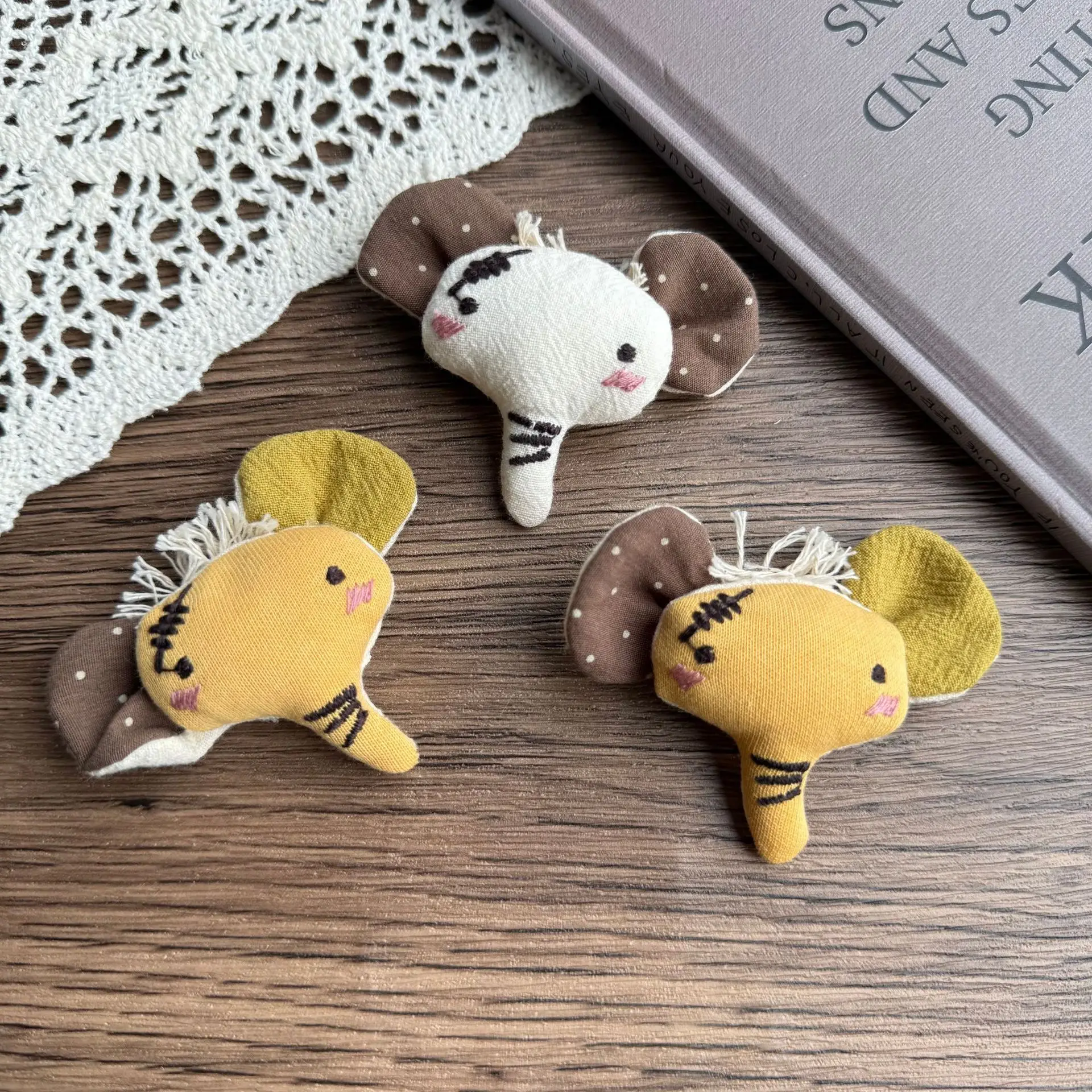

Stuffed Fabric Elephant Cat Brooch Pin Forest Cartoon Animal Embroidered Plush Doll for DIY Hat Bag Scarf Embellishment Premium