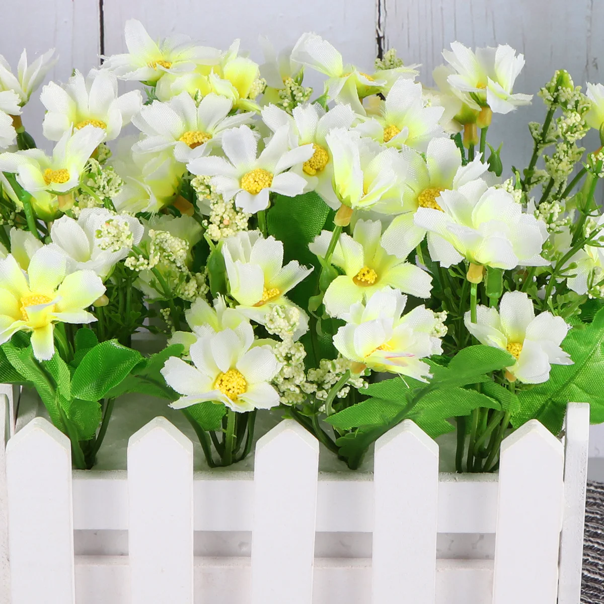 

Simulated Daisy Flower Decor Artificial Fence Adornment For Home Wedding Party Office Indoor Decoration