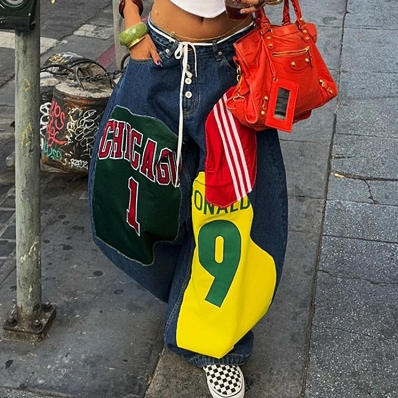 جينز فضفاض مطبوع عليه رقعة قوطي ملابس نسائية جينز هاراجوكو عتيق عالي الخصر جينز أزرق واسع الساق للنساء سروال