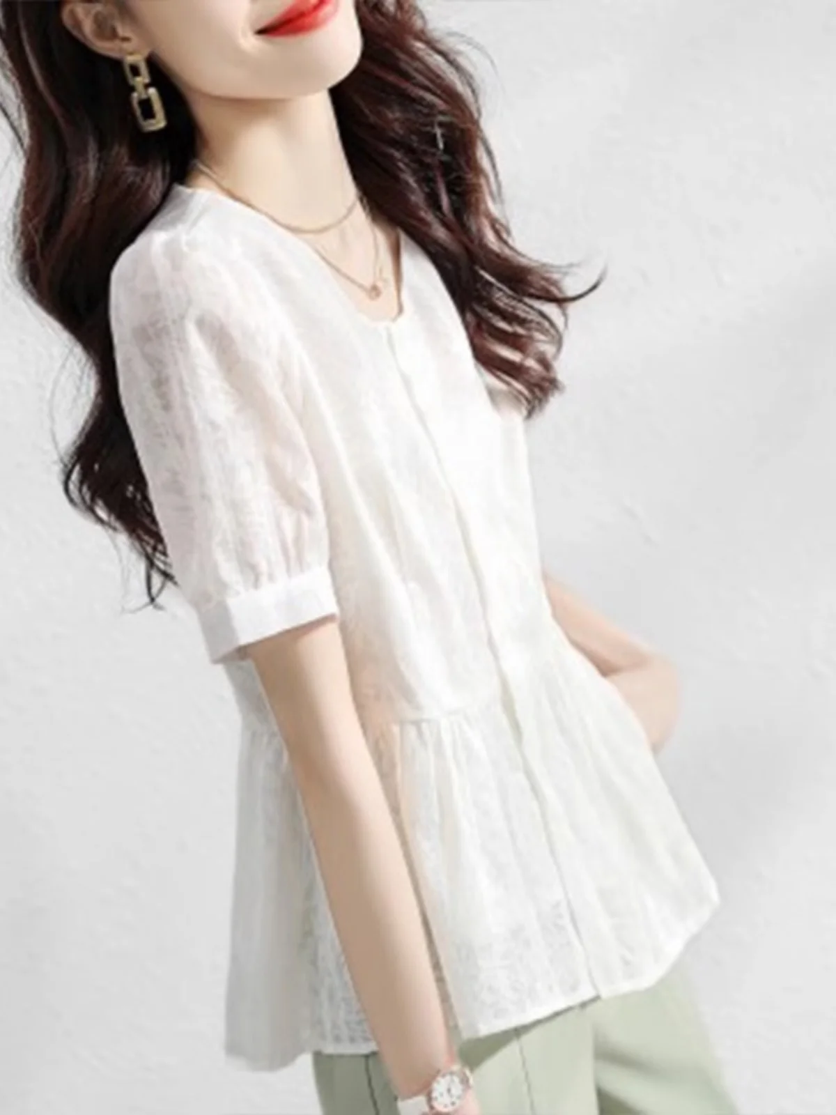 

Faionable V-Ne ort Sve irt Women's Ele Brand Outlet Feel Straight Cut Commute Sle Korean Version irt