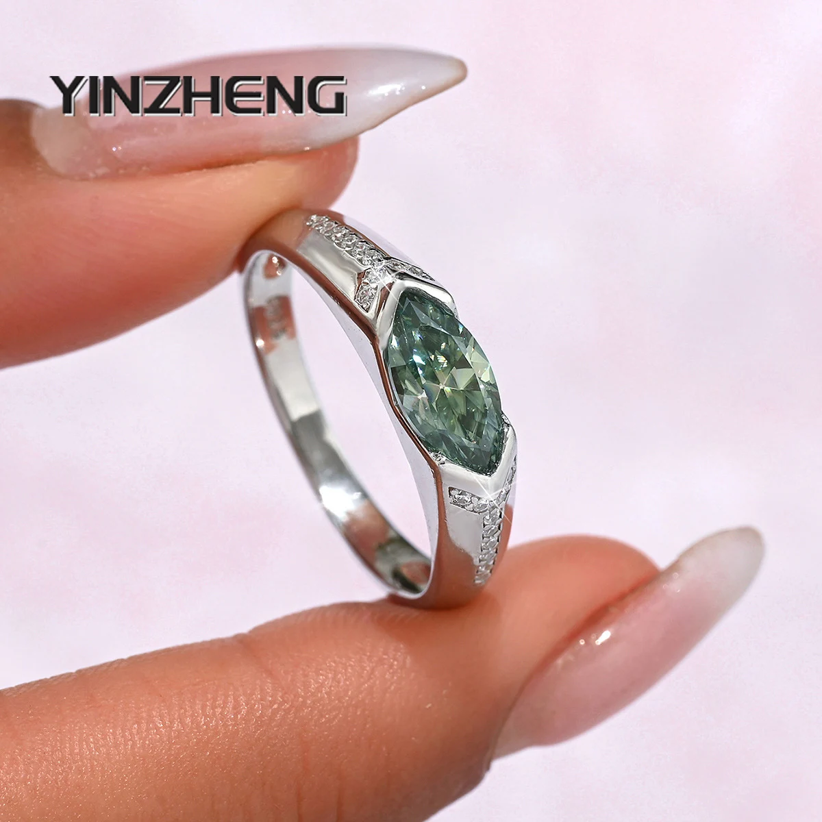

Yinzheng Зеленый Муассанит Маркиза 1,0 карата S925 Серебро 18 К Изысканное модное простое женское кольцо в стиле ретро в Европе и США