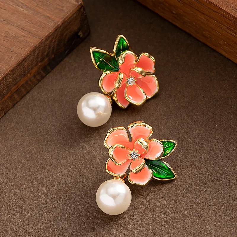 

Forest-inspired sweet delicate fresh-style enamel drip glaze floral pearl silver stud earring Retro high-end aesthetic jewelry