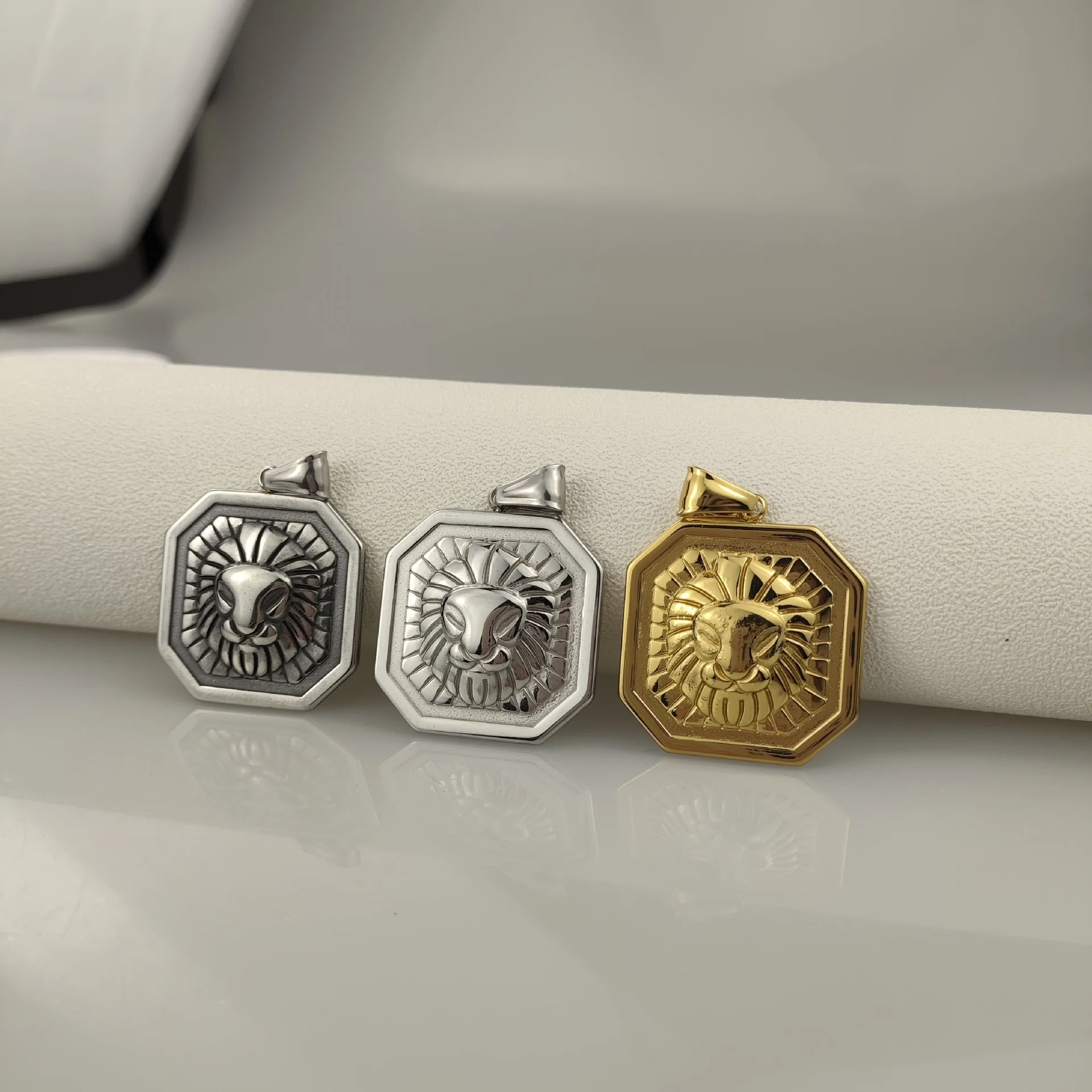 `Men Octagon Lion Head Pendant Necklace 316L Stainless Steel Gold Plated Medallion Animal Totem Vintage Hip Hop Fashion Jewelry