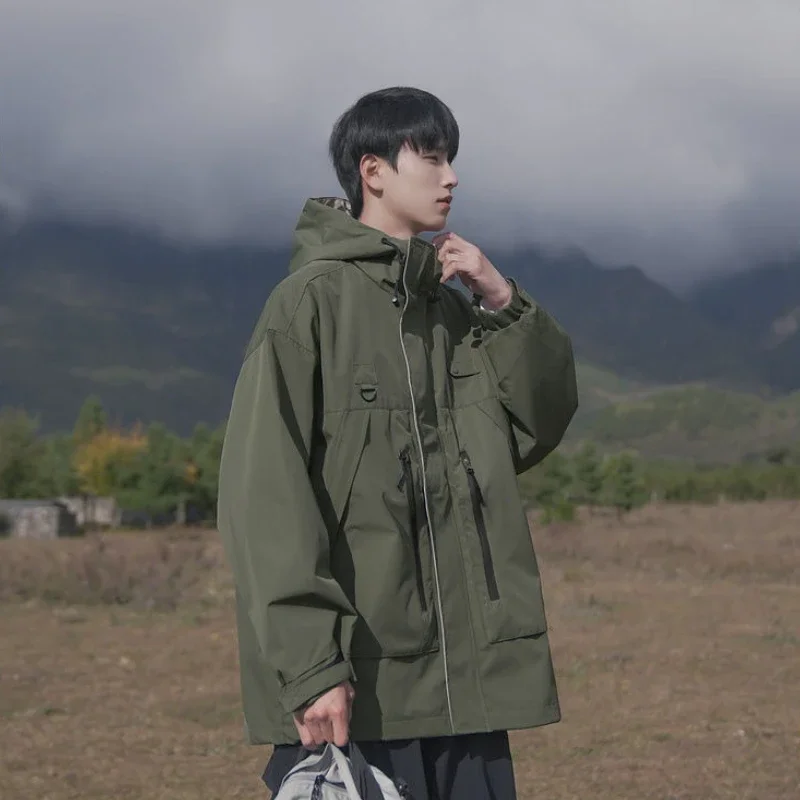 

Men's Three Proof Windbreaker Jacket Japanese Style Loose Cargo Jacket for Spring Autumn Waterproof Windproof Outdoor Sportswear