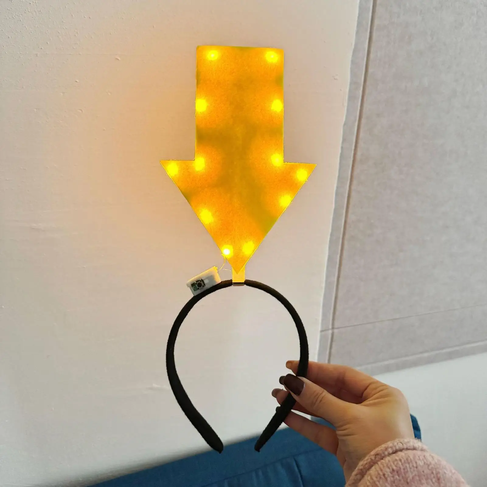 1pcs Led Light Up Unique Arrow Light Headband Glow Funny Novelty Hair Hoop Girl Headgear Holiday Hair Hoop Costume Headpiece