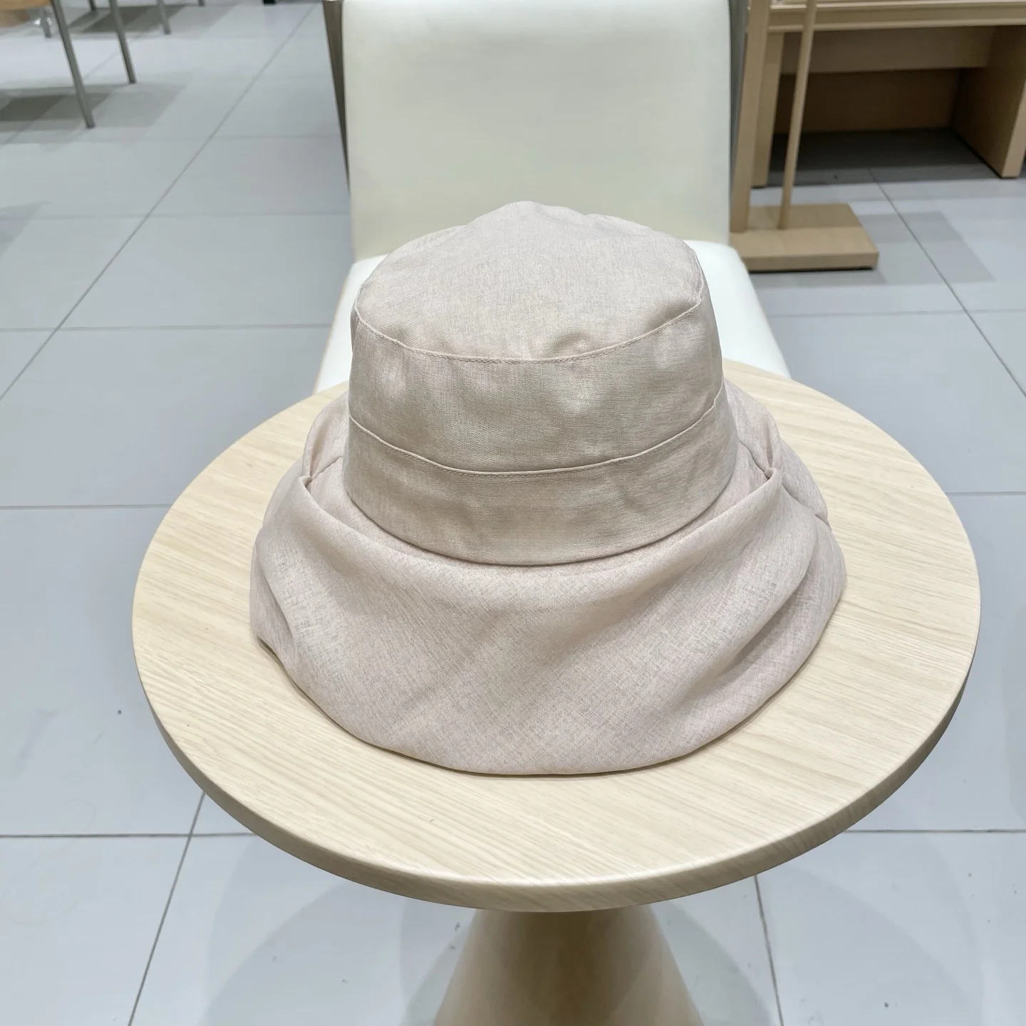 

Premium Fabric Bucket Hat Top Quality Fashionable Sun Hat Couples Sweet Festival Gift Chic Similar Headwear Sun Hats for Women