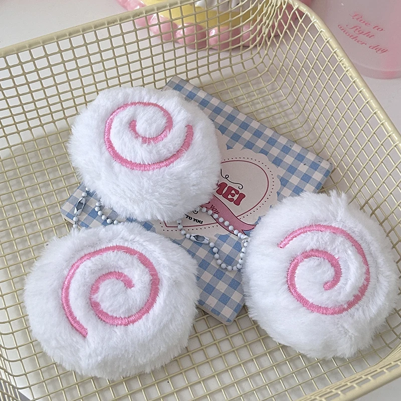 1 pièce Porte-clés en peluche créatif en forme de poisson, pendentif de dessin animé mignon, breloque pour femmes et filles, accessoires de décoration pour sac à dos, cadeaux