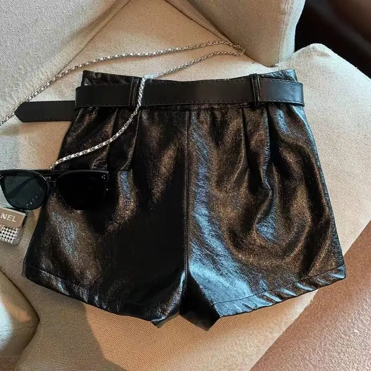 Zwarte PU-leren shorts A-woord damesshorts met wijde pijpen en hoge taille