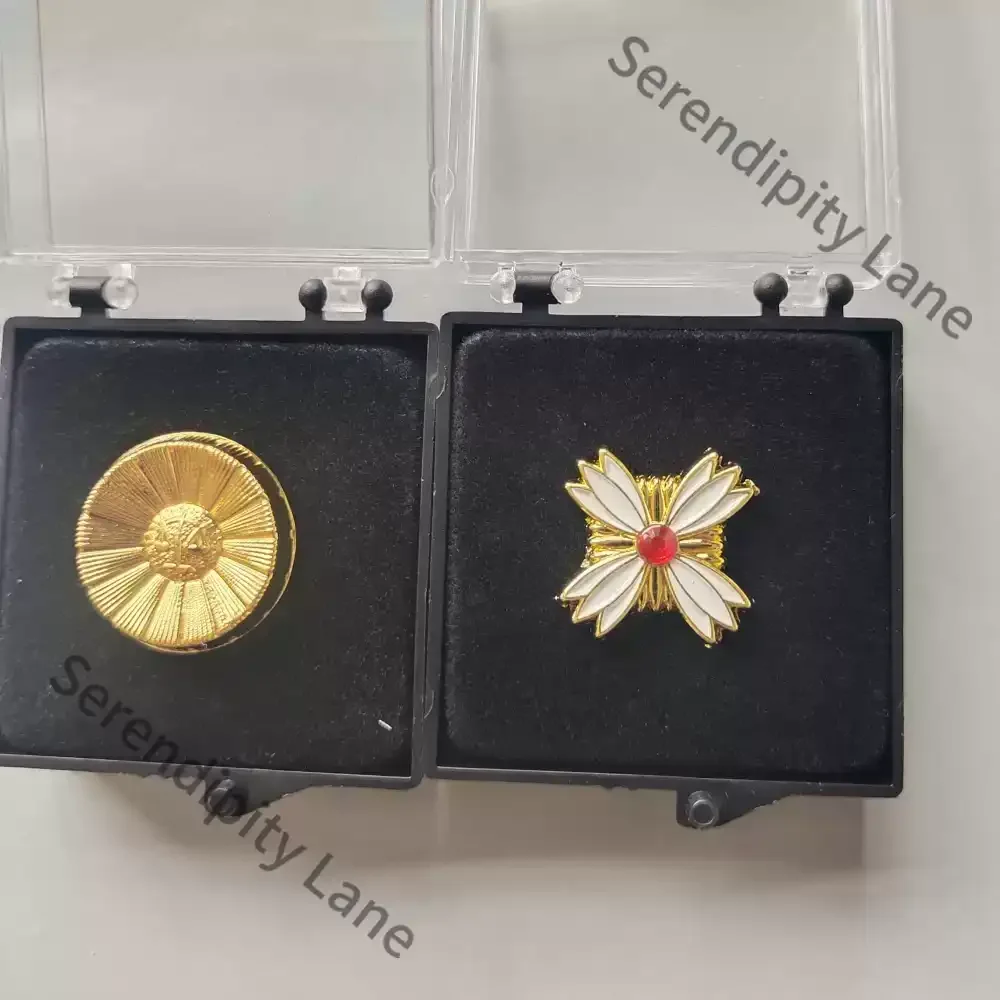 Ace Attorney Cosplay Game Related Products Golden Badge Broche Accessoires de Cosplay Insigne de col Cadeaux de collection pour étudiants