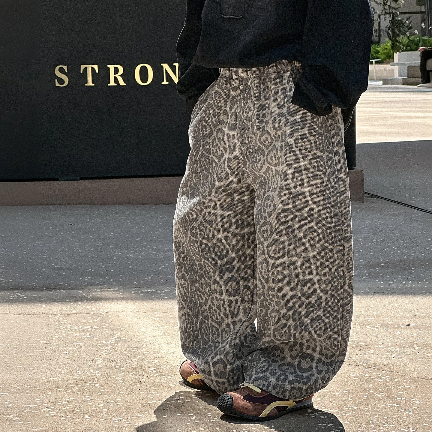 

Children Clothing Boys Autumn Loose and Stylish Jeans 2025 New Boys Fashionable Leopard Print Retro All Match Long Pants