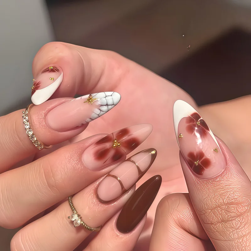 24pcs Elegant gold metal frame crystal almond-shaped manicure, nude gradient French-style false nails. Elegant and simple