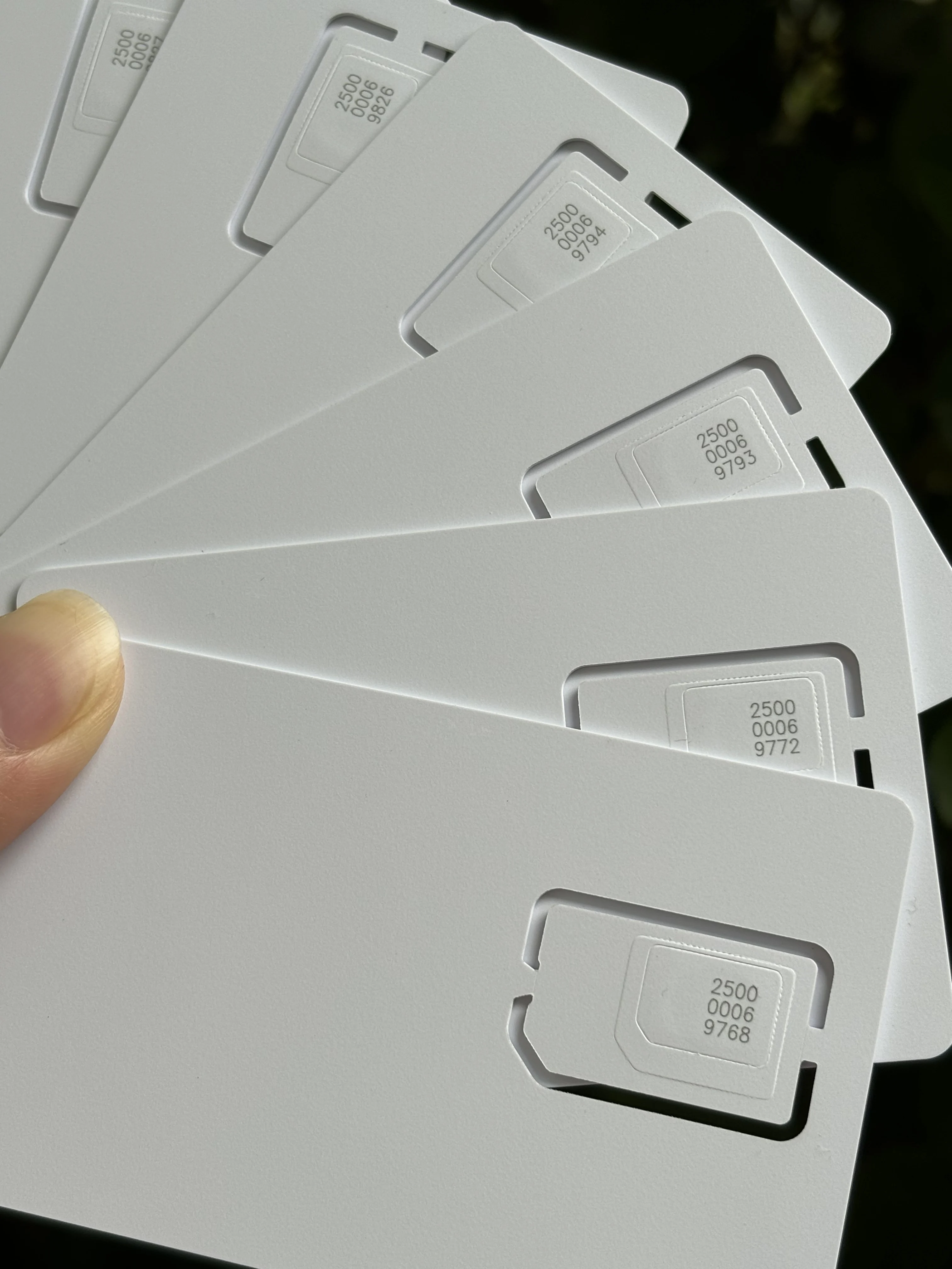 OYEITIMES 10 STKS Lege RSP ESIM MINI Nano Micro Programmeerbare JAVA ESIM-kaart 2FF 3FF 4FF GSMA voor Telecom Operators