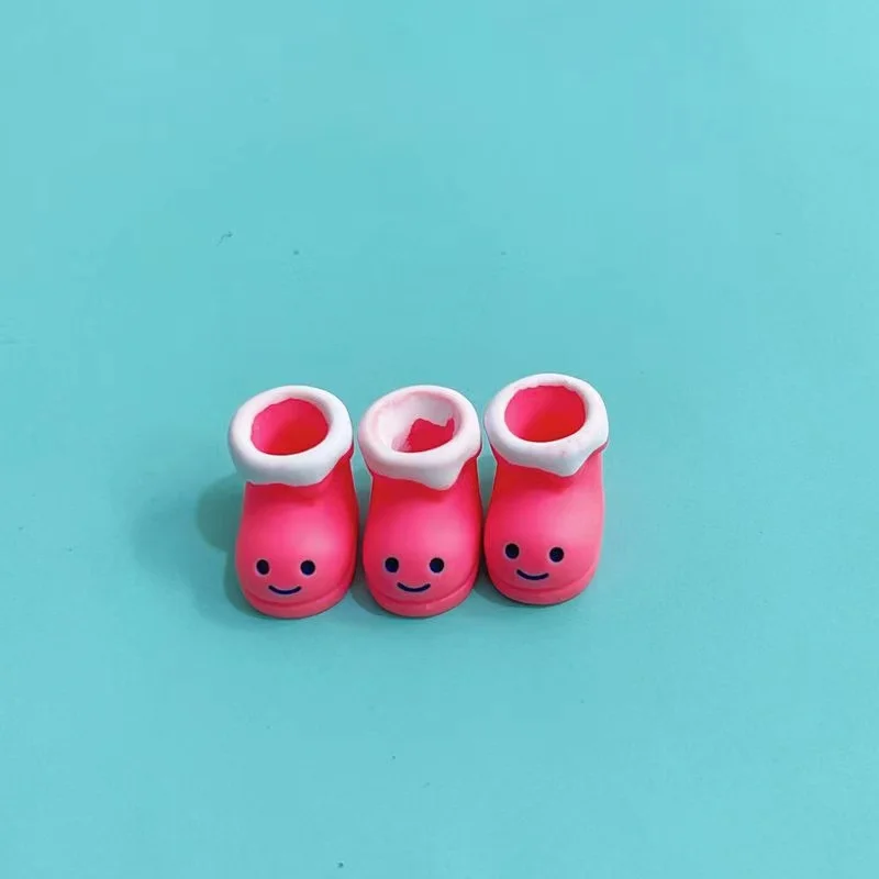 9*15*11mm Resin Smiling Face Short Boots Doll For House Ornaments DIY Mobile Phone Shell Attached To Refrigerator Accessories