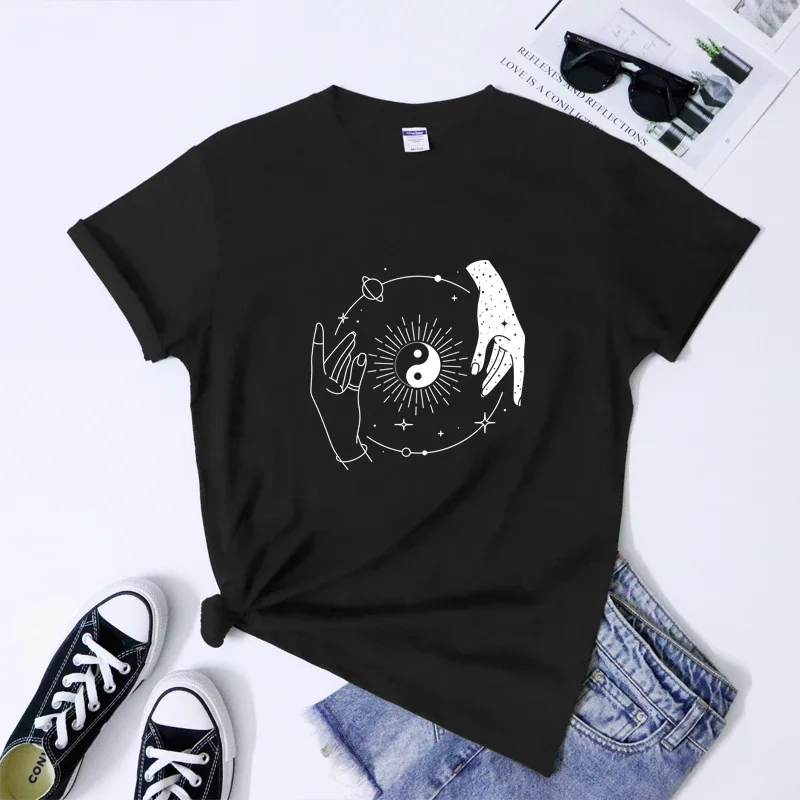 Mystical Yin Yang Witchy Hands T-shirt Celestial Women Find Balance Tshirts Aesthetic Trust The Universe Wicca Tee Shirt Top