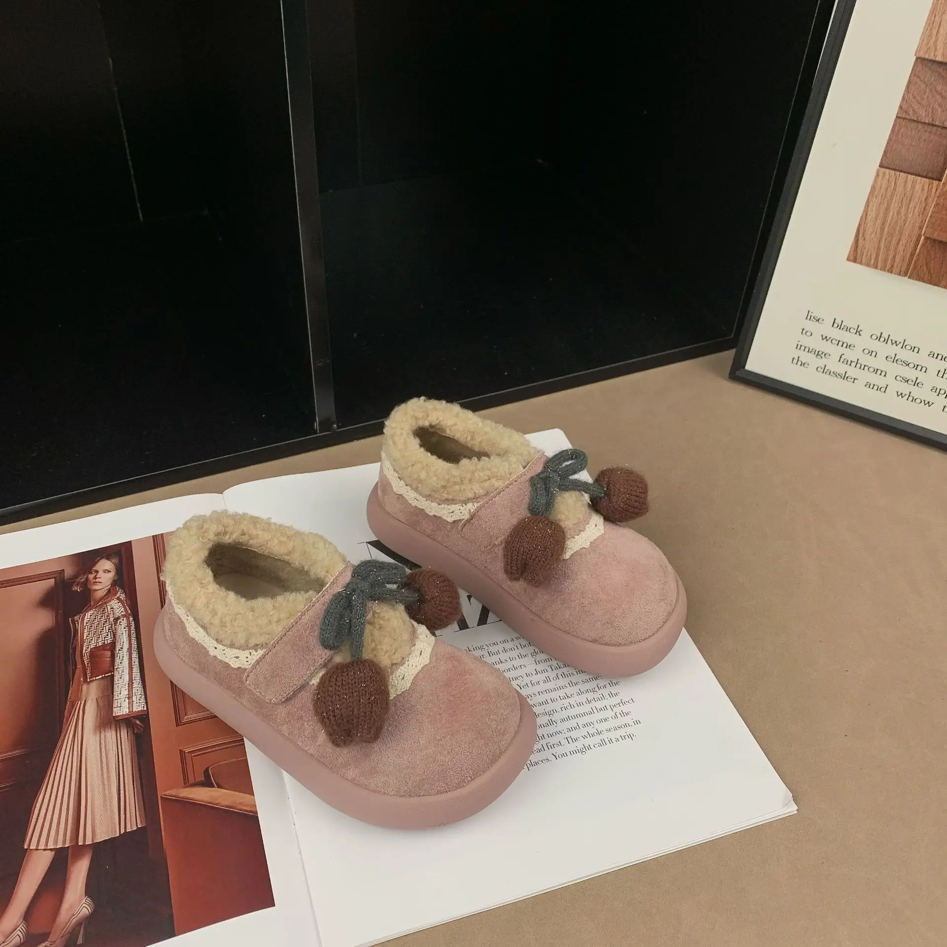 Stivali invernali in cotone caldo foderato in pile per ragazze per bambini Scarpe casual in peluche versatili alla moda per bambine