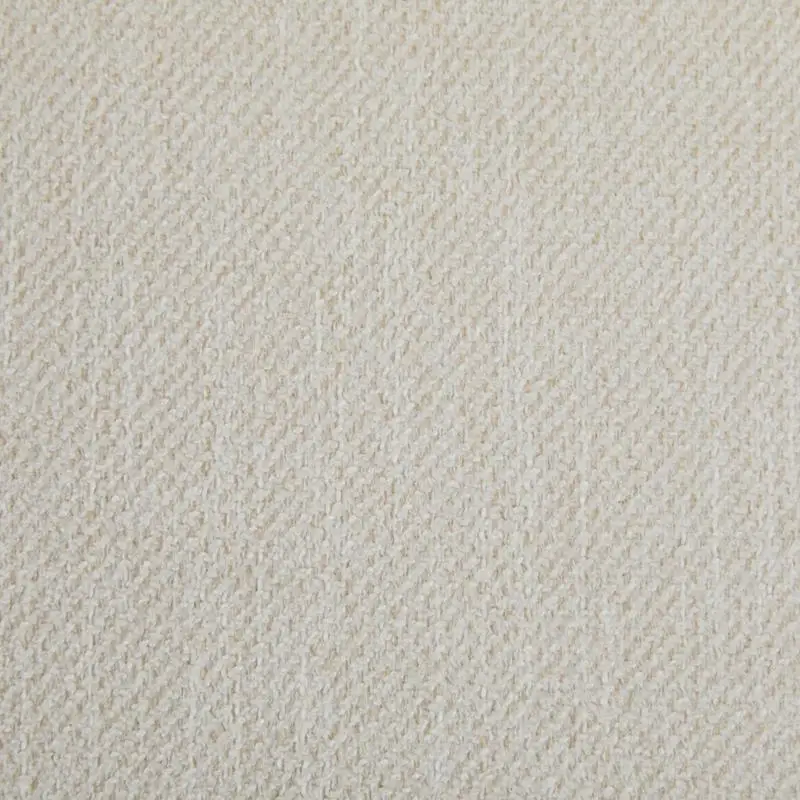 كرسي بذراعين حديث من منتصف القرن، إطار من الخشب الصلب، ظهر مرتفع، وسائد منجدة باللون البيج، كرسي صالة مريح للمعيشة