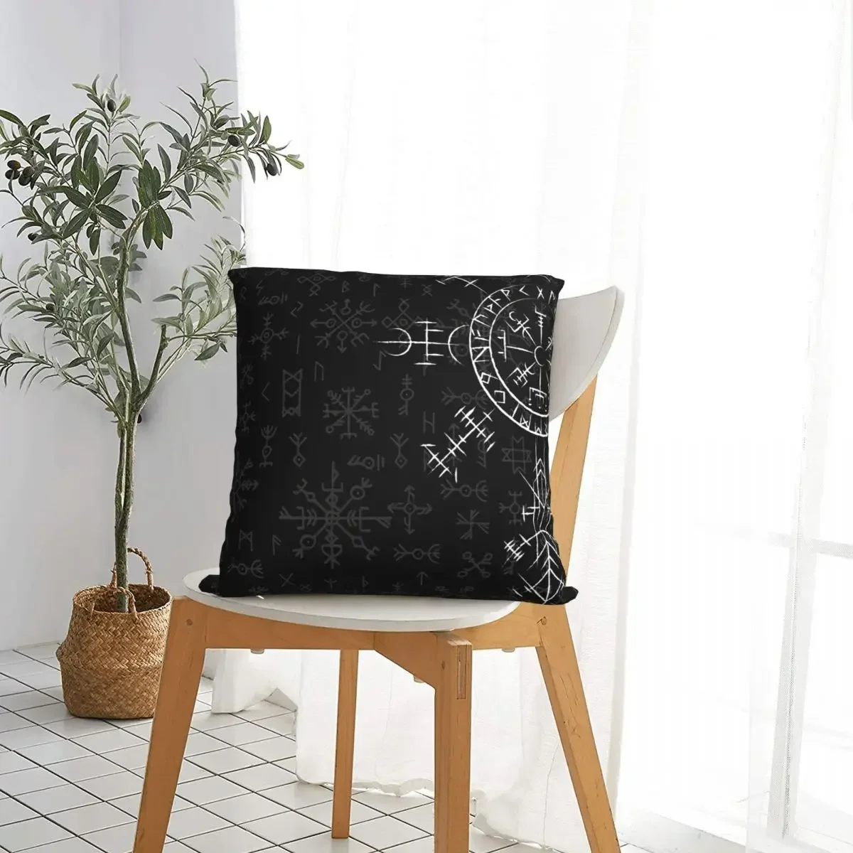 Celtic Lucky Charm kompas symbole celtycki Vegvisir poszewka na poduszkę Viking norweski poduszka na plecak na sofę Coussin pokrowce dekoracyjne — zdjęcie 6