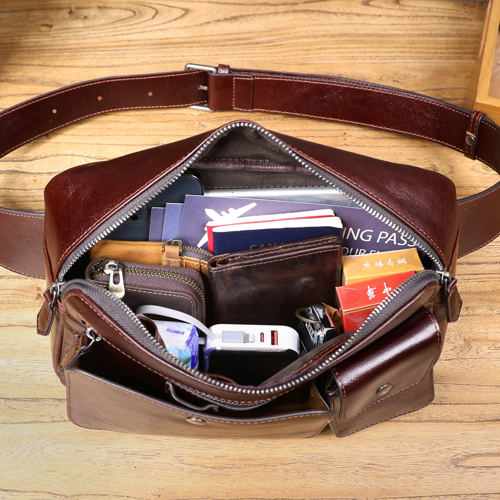 Vintage-Hüfttasche aus hochwertigem Rindsleder, lässige Schultertasche für Herren, multifunktionale Motorrad-Brusttasche aus echtem Leder – Detail 27