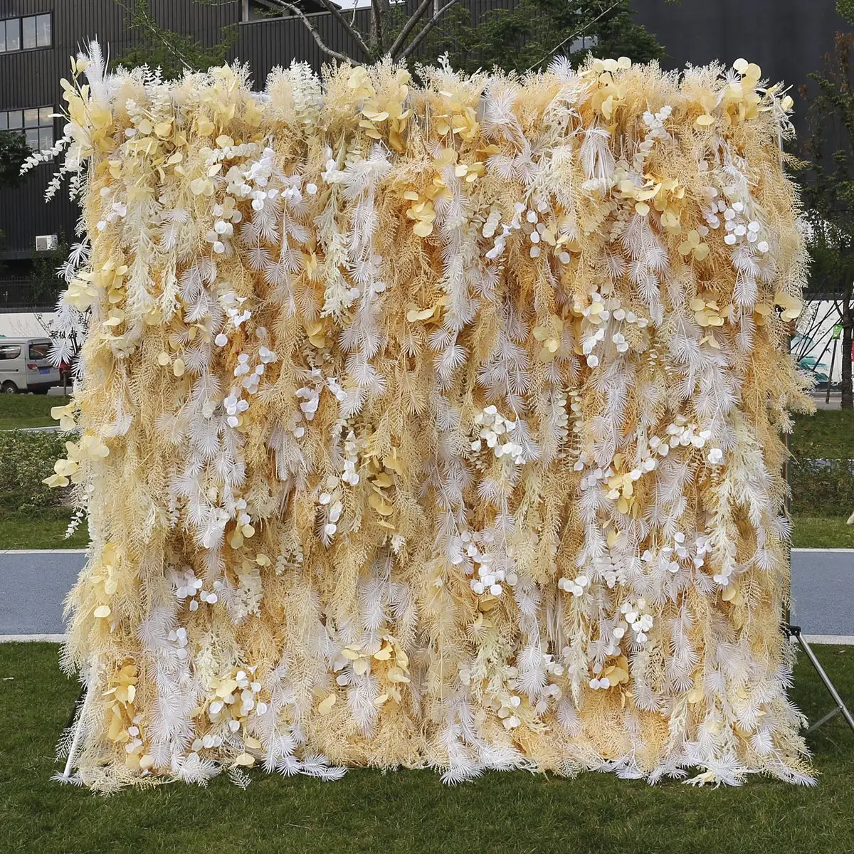 

Uflower Artificial Flower Wall White Gold Rime Arrangement Wedding Party Backdrop Roll Up Curtain Fabric Decor Floral Wall