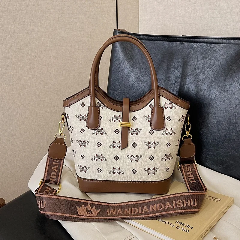 

2025 Classic Retro Tote Bag Women Shoulder Crossbody Purse Vintage Leather Hobo Handbag for Daily Use