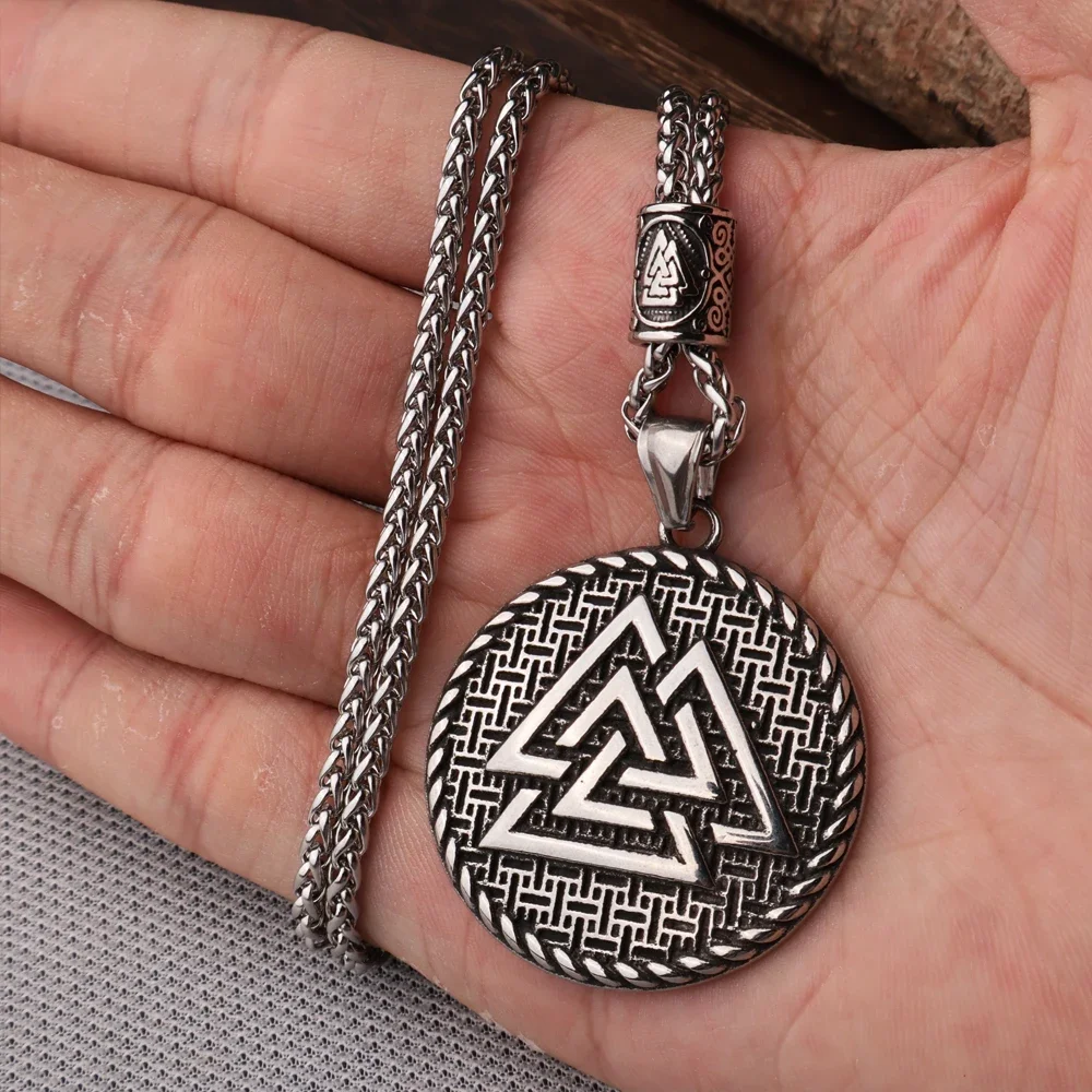 

Nordic Viking Valknut Pendant Necklace Stainless Steel Vintage Odin Warrior Shield Amulet Necklace Men Fashion Jewelry Wholesale