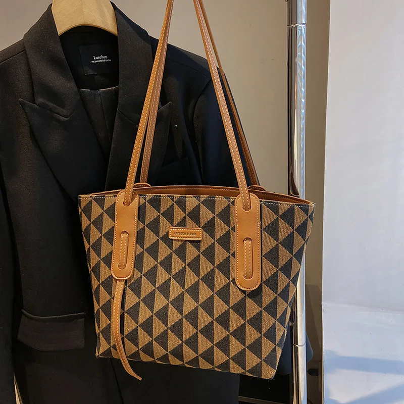 Women's 2023 New Retro High Quality Large Capacity Shoulder Fashion Diamond Pattern Tote Bag Handbags Sale With Free Shipping