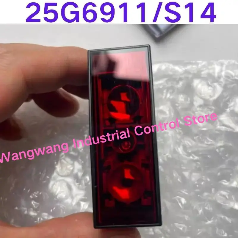 

Brand-new Reflective photoelectric sensor OHDK 25G6911/S14