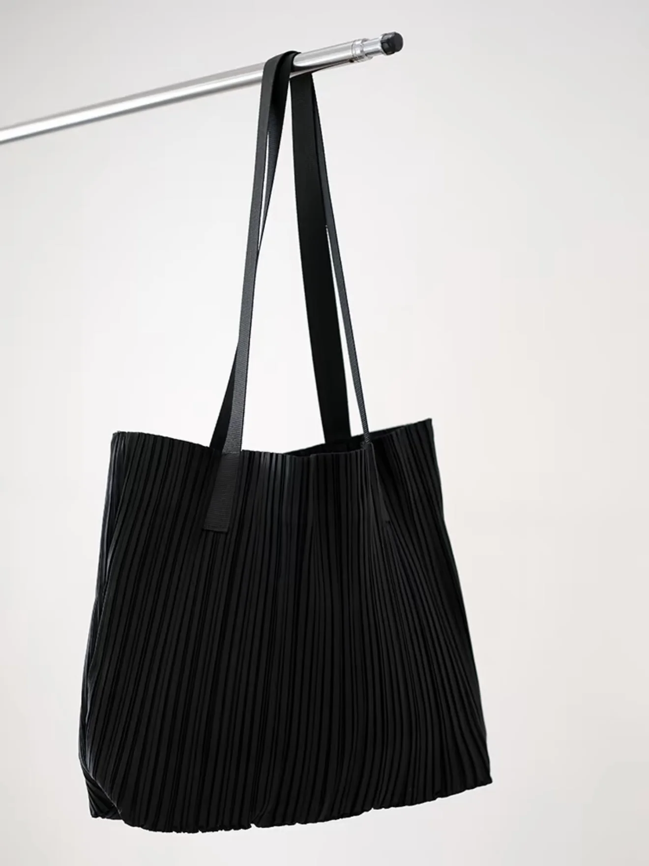 ALSEY Miyake Pleated Tote Bag Women Wrinkle Texture Large Capacity Shoulder Bag Casual Shopping Handbag Multifunctional Work Bag