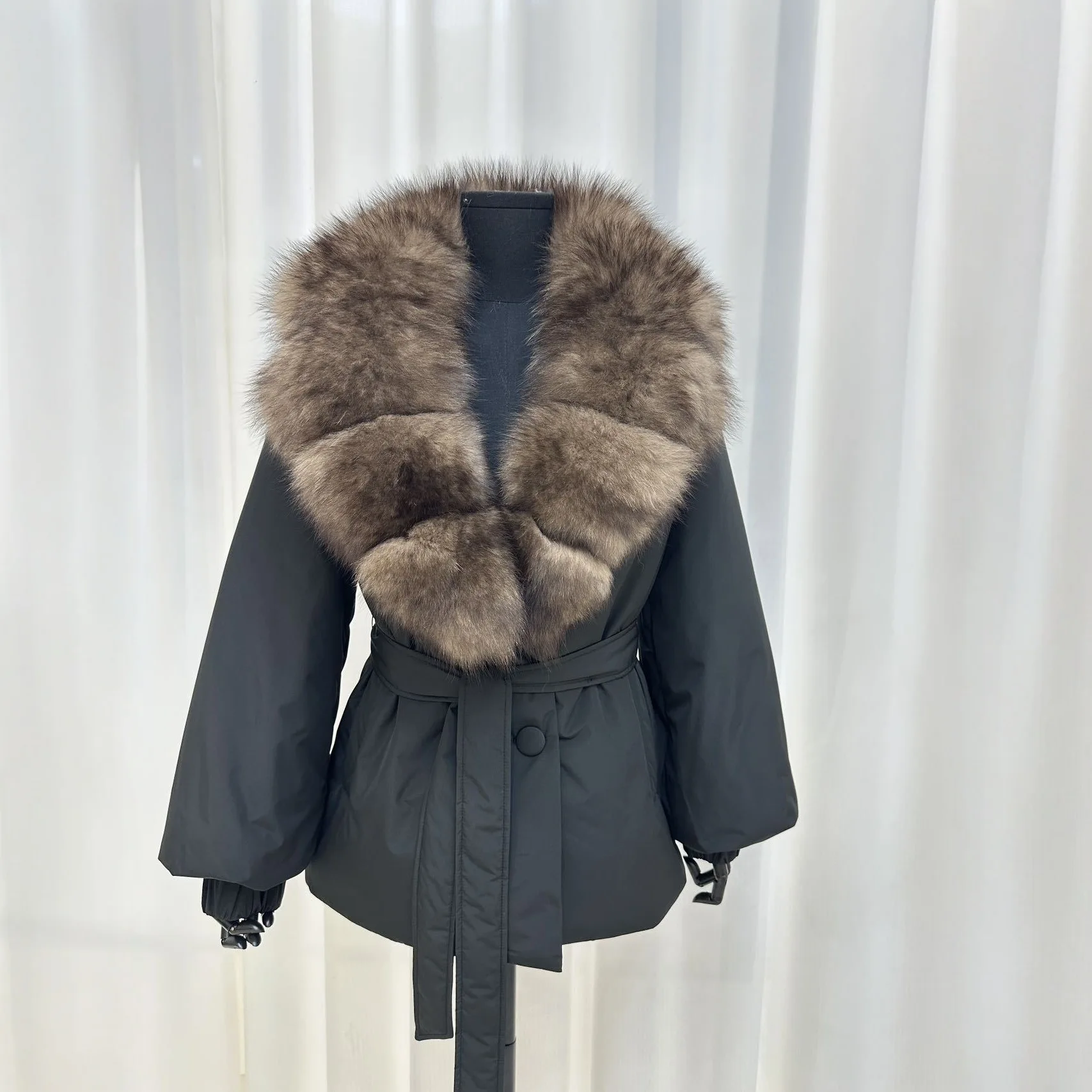 

Пуховик женский 2026 из белого утиного пуха с воротником из меха лисы, с поясом, средней длины, для улицы, снегозащитный