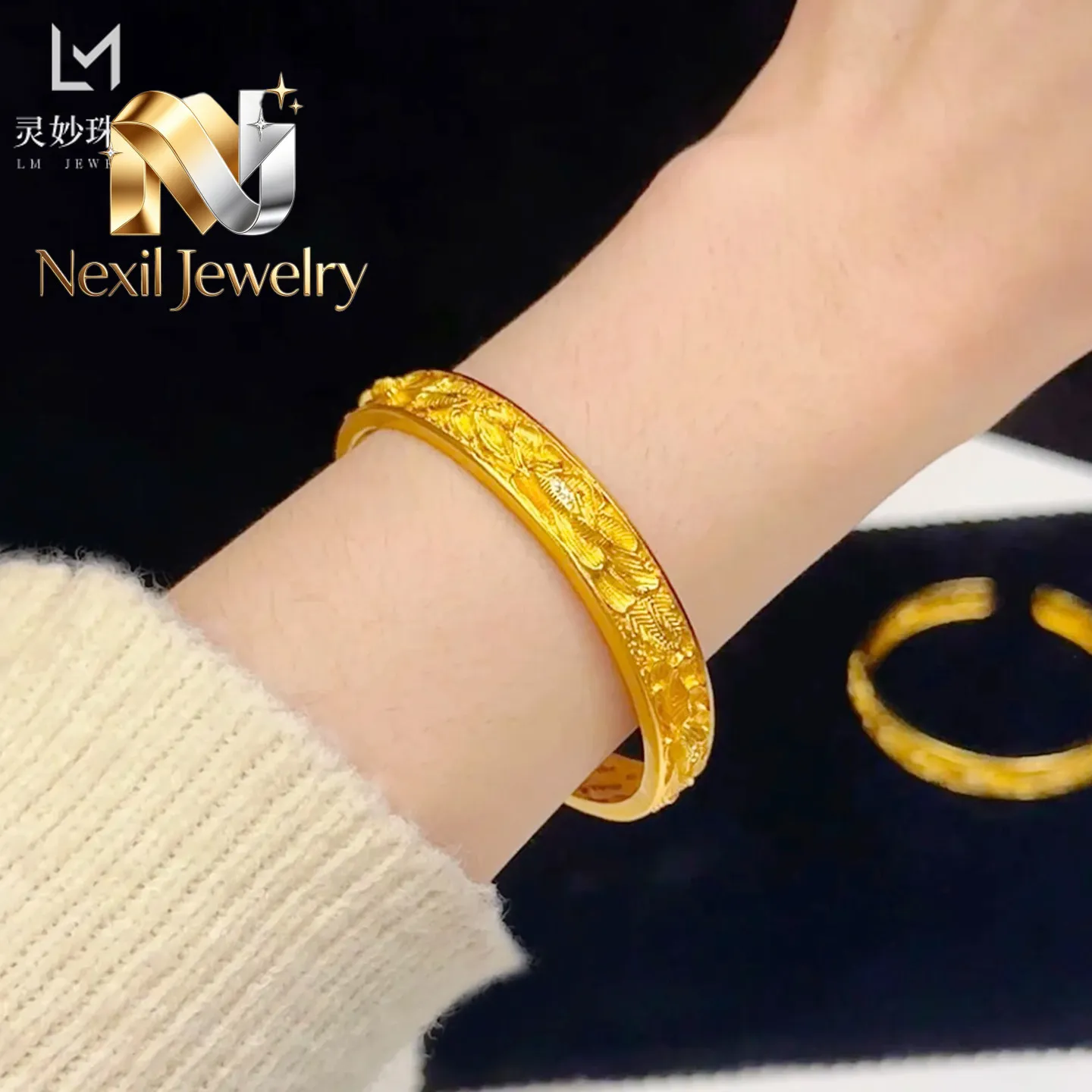 

Nexil Jewelry Nexil Jewelry Wide-Faced Floral Bangle Women's 24K Gold AU999 - Guochao embossed floral style, luxurious elegan