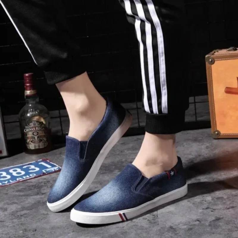 Classique Hommes Denim toile chaussures nouvelles chaussures décontractées respirantes confort sans lacet mocassins Chaussures plates pour Homme chaussures de conduite souples Chaussure Hommes