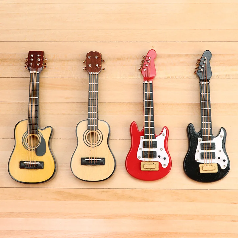 

3 Pieces 1:12 Scale Dollhouse Miniature Furniture - Miniature Musical Instruments: Pocket Guitar & Bass Models for Dollhouse Dec