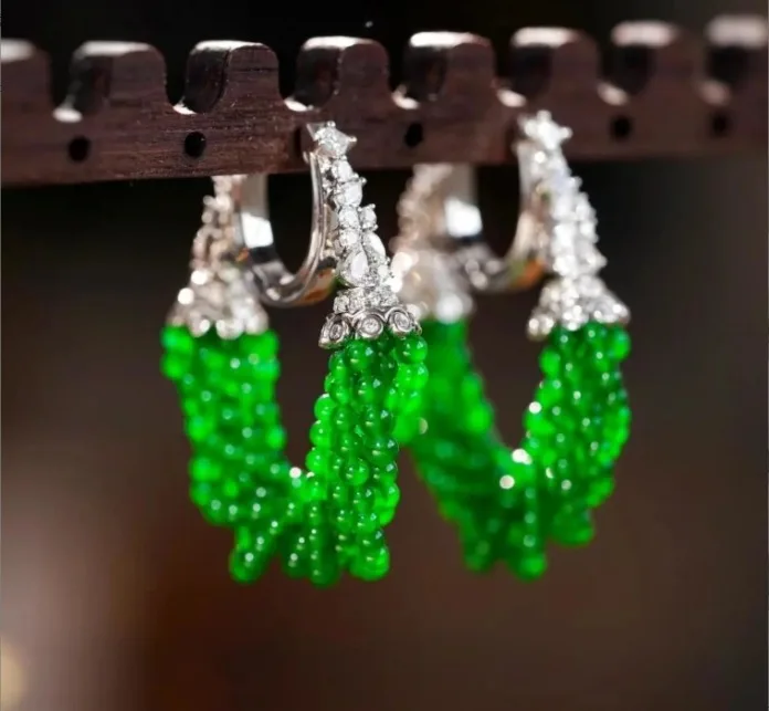 Gorgeous Luxury Jewelry Platinum Vivid Emerald Green Jadeite Beaded Ear Hoop Circle Jade Multi-layer Buckle Drop Dangle Earring
