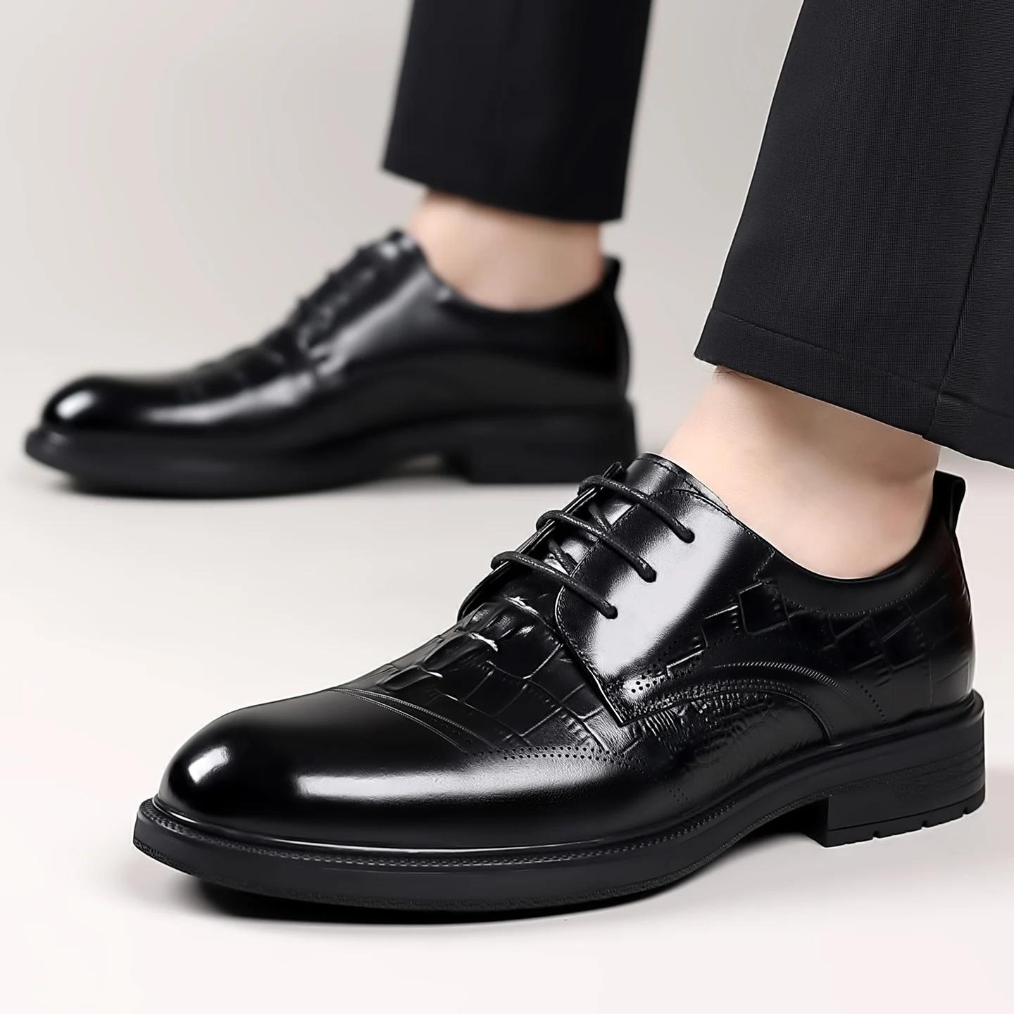 

Hong Kong Style Leather Shoes Men's High-end Leather Breathable Business Dad Wide Feet Spring and Autumn Genuine High-end Brand