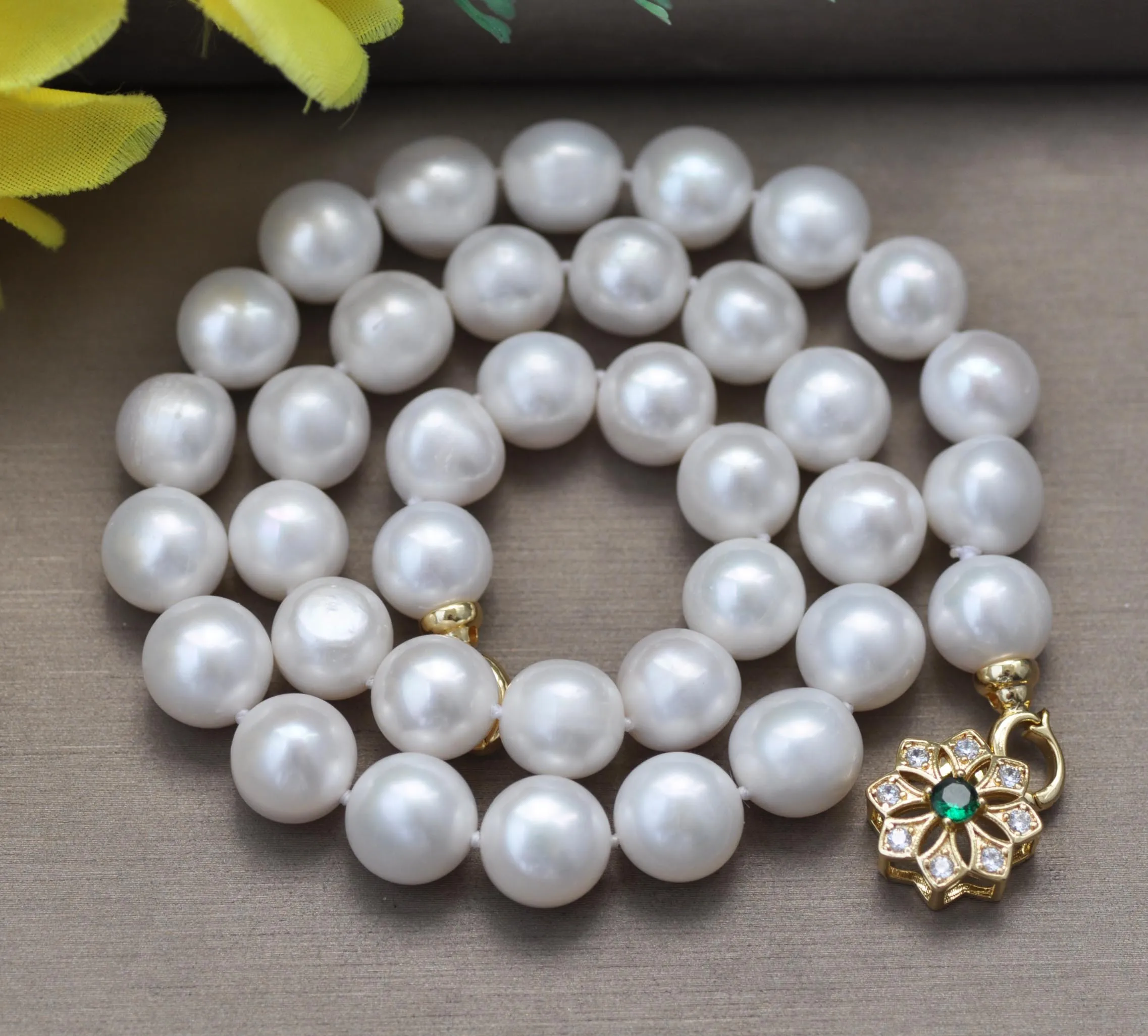 

Z13325 17"~24" 12mm White Round Freshwater Pearl Necklace Emerald CZ Custom Jewelry