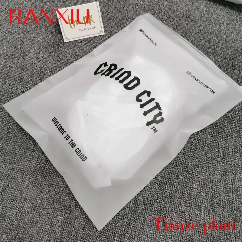 Custom Eco-friendly Custom Printed Biodegradable Frosted zipper bag For Clothes Packaging plastic zipper bag