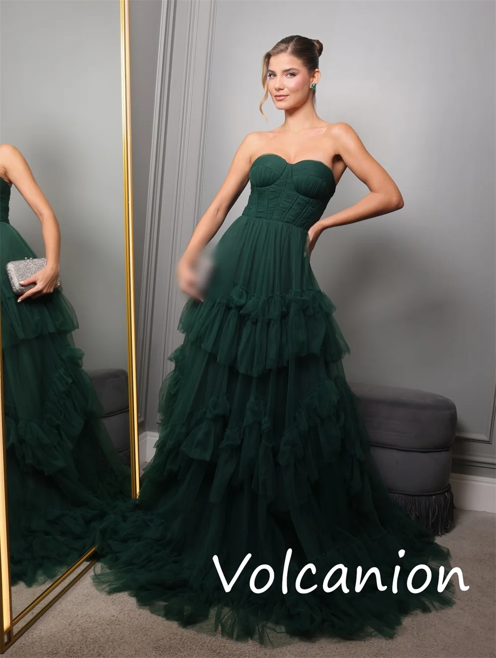 맞춤형 절묘한 단순 네트 플리츠 A 라인 끈이 없는 긴 드레스 맞춤형 행사 고품질 공식