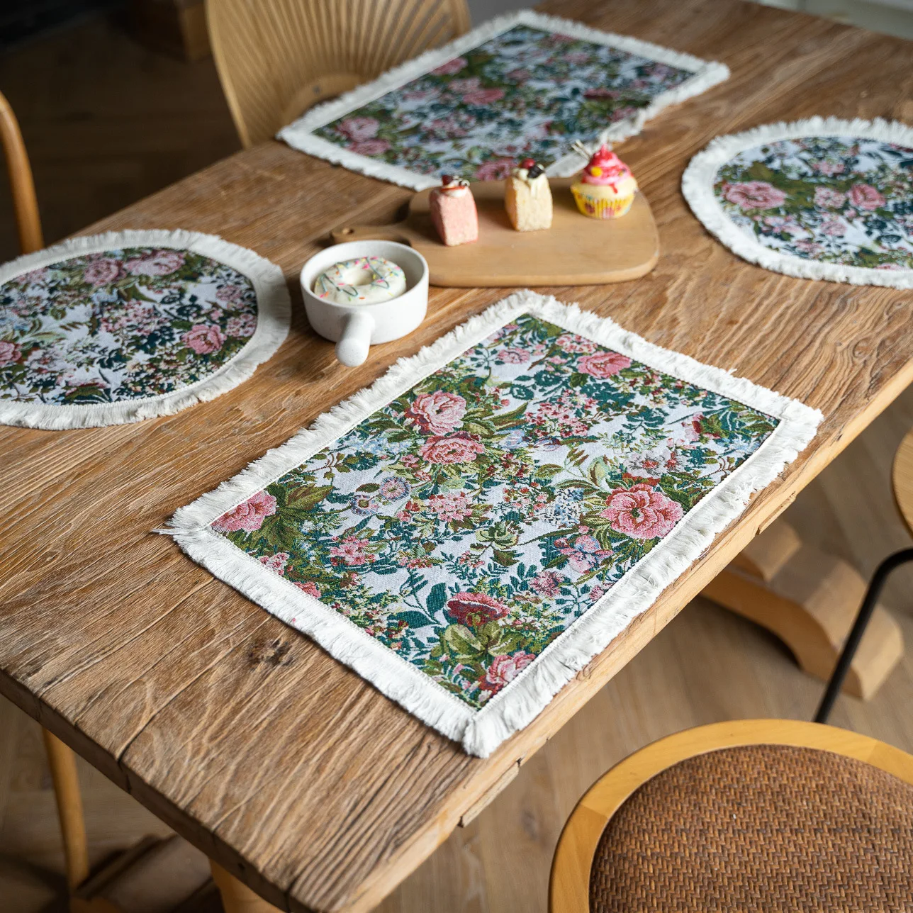 European and American pastoral plant flower placemat doilies Evening napkin lace tabletop placemat yarn-dyed table cloth