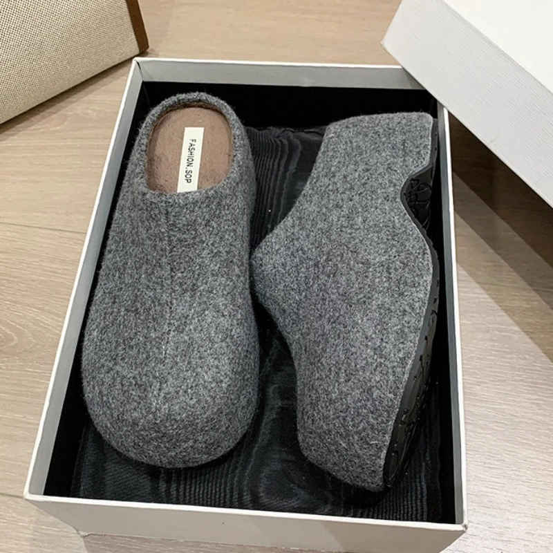 

Mules Shoes Women Flats Platform Slippers Suede Fashion Shoes Trend 2025 New Winter Woman Flip Flops Slingback Sneakers Slides
