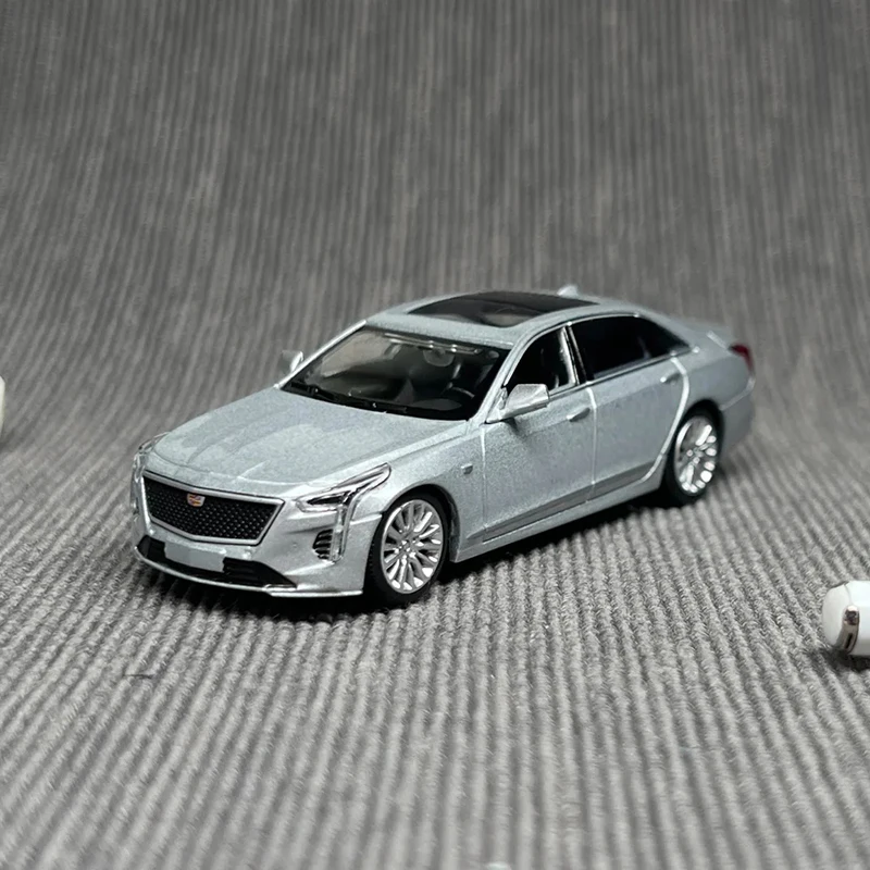 Masdi 1:64 Cadillac CT6 Legierungsmodell Silber Schwarz Diecast Premium Luxusauto Nachbildung Sammlerstück Schreibtisch Ornament Spielzeugautomodell