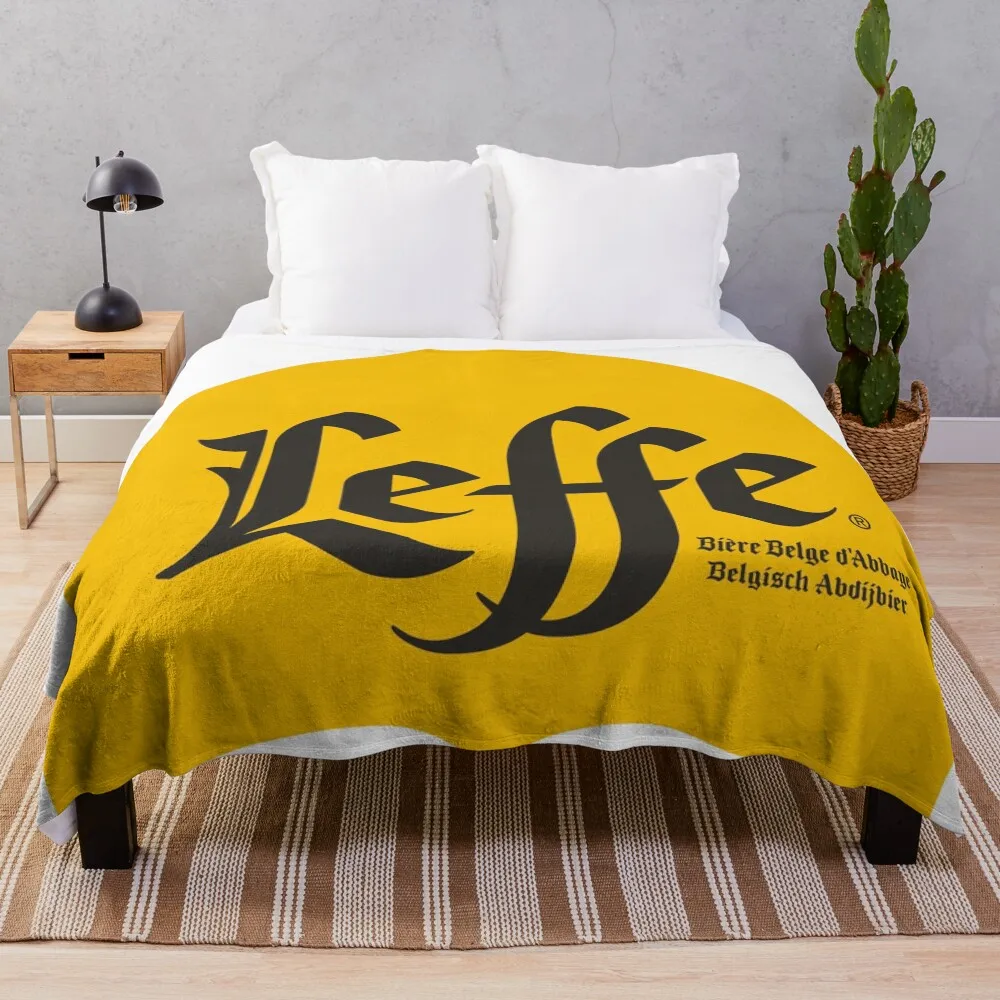 

leffe beer belgisch Throw Blanket