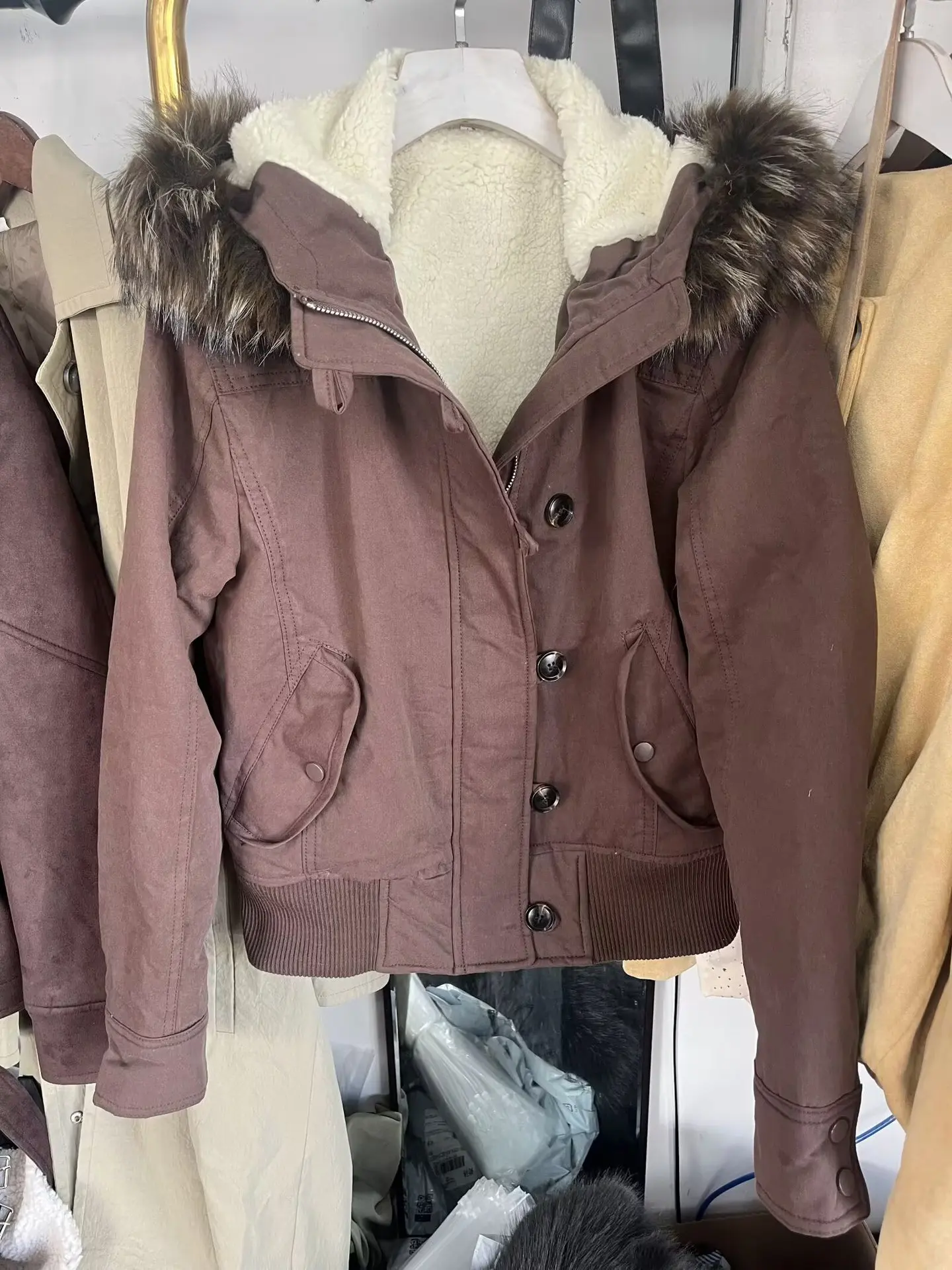 

202 Winter Fashionable Short Denim Jacket With Detachable Fur Collar And Pockets Outerwear Caot