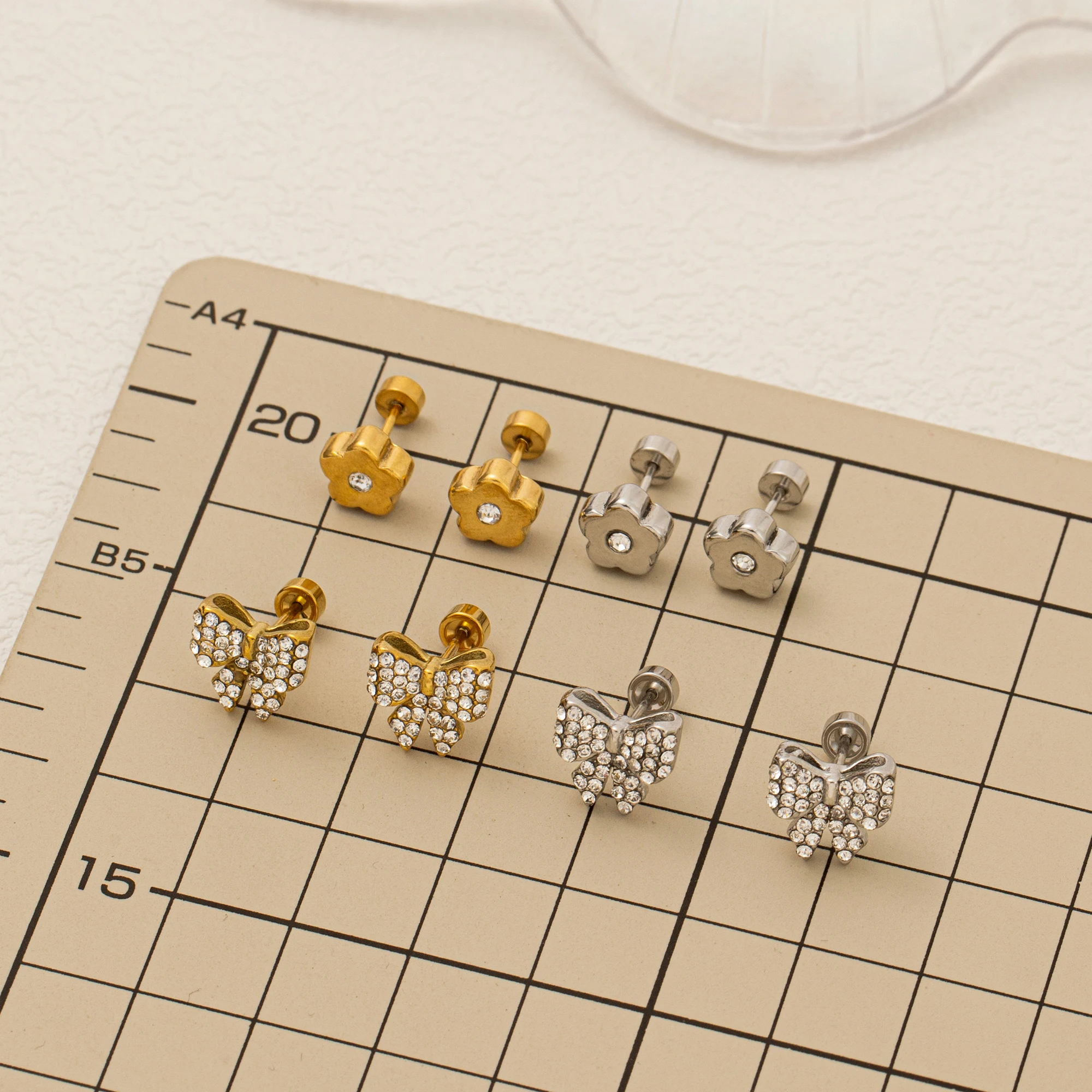 

Flowers, animals, bows, pearls, zircon earrings, INS design, gold plating, 18K gold color retention