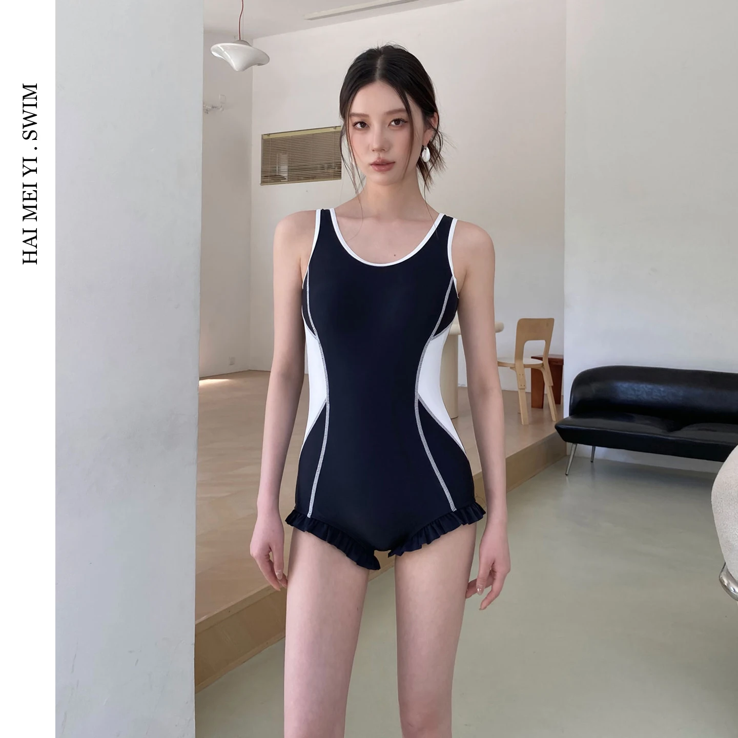 

Conservative Style One-Piece Swimsuit for Women by Hai Mei 2026 New Model Small Chest Covering Belly Slimming Hot Spring V...