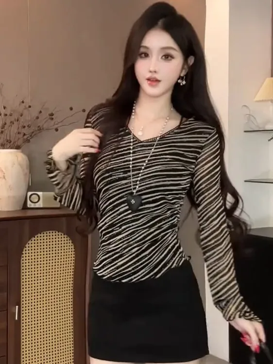 Ele Stripe Print V-Ne Double Layered Me Top Winter Inner Wear T-irt Zebra Pattern Cover up Faionable Retro Sle