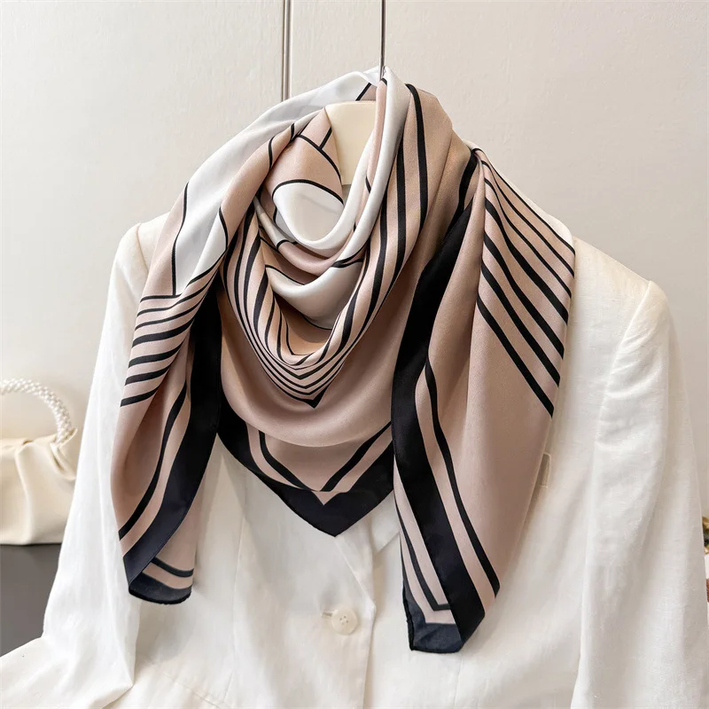 90*90cm Sommer Dünner Baumwoll-Quadratschal Damen Seidenschals Bandanas Luxus Strandtuch Wickeltücher Blumenbedruckter Hijab Halstuch – Detail 13